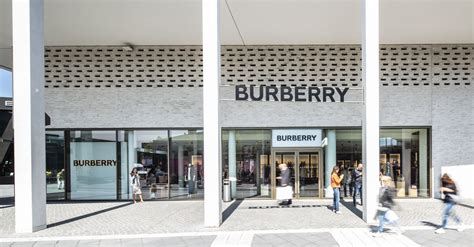 Geschäfte für BURBERRY in Braunschweig 